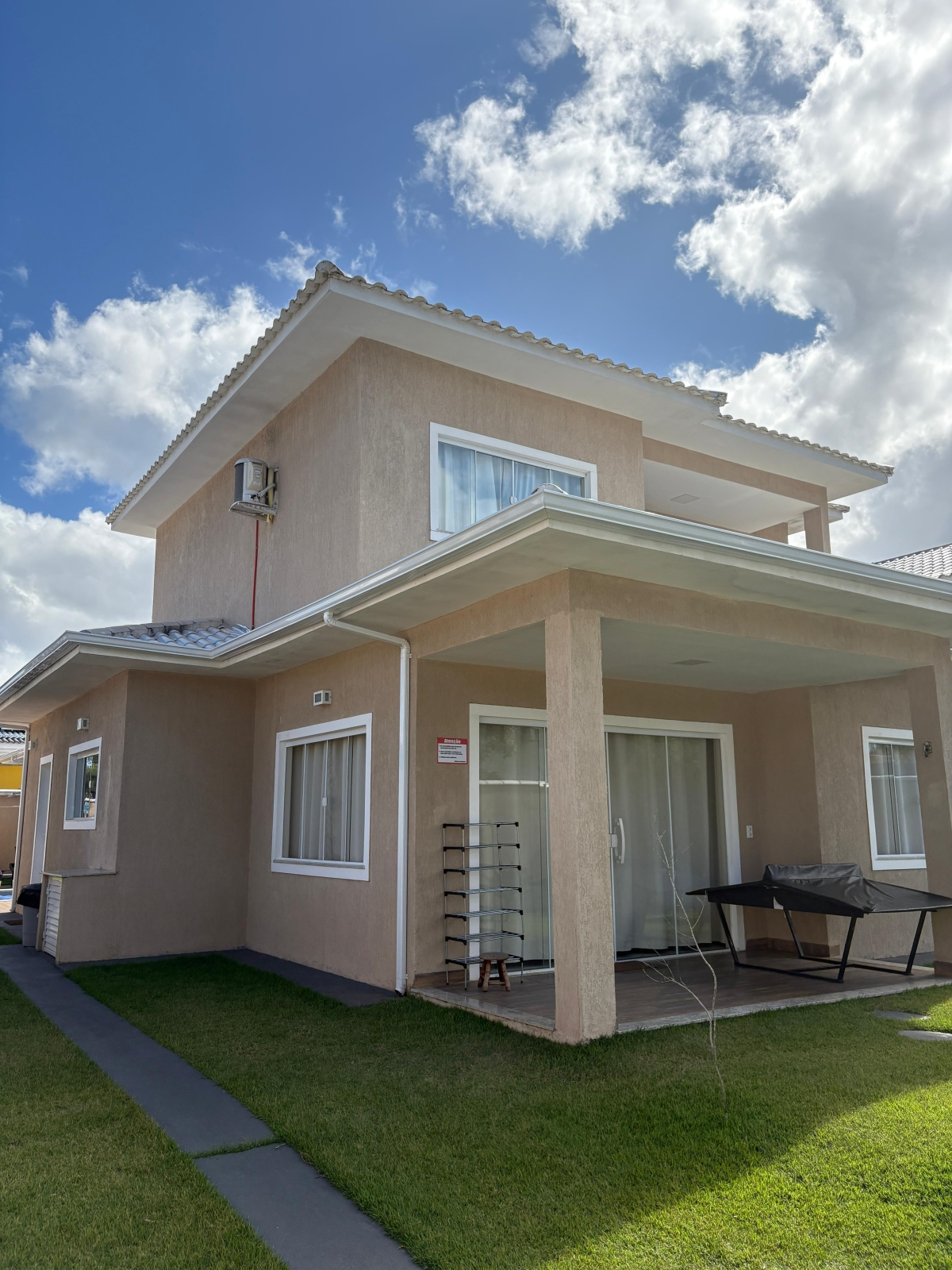 CASA A VENDA CARAVELAS