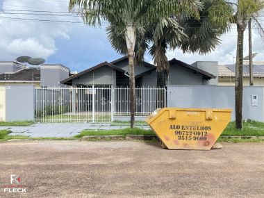 CASA A VENDA NO RESIDENCIAL FLORENCA