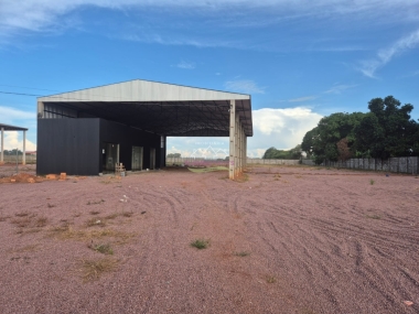 BARRACÃO COMERCIAL DE FRENTE PARA A BR 163!