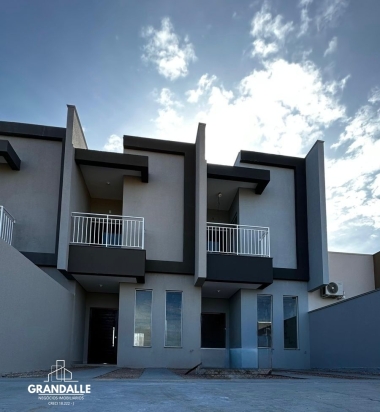 SOBRADO A VENDA RESIDENCIAL FLORENÇA