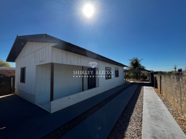 CASA EM MADEIRA PARA LOCAÇÃO JARDIM CALIFORNIA