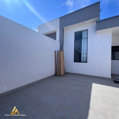 BELÍSSIMA CASA PARA LOCAÇÃO – 3 DORMITÓRIOS SENDO 1 SUITE  NO CHÁCARAS FLORIDAS – TAUBATÉ/SP