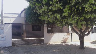 CASA A VENDA NO RESIDENCIAL FLORENÇA